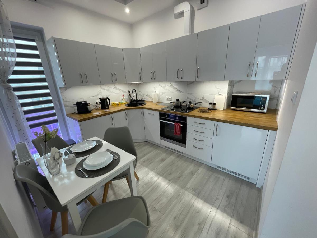 Apartament Nowoczesny Komfortowy Kustronia Z Garazem Balkonem Wanna Bielsko-Biała Buitenkant foto