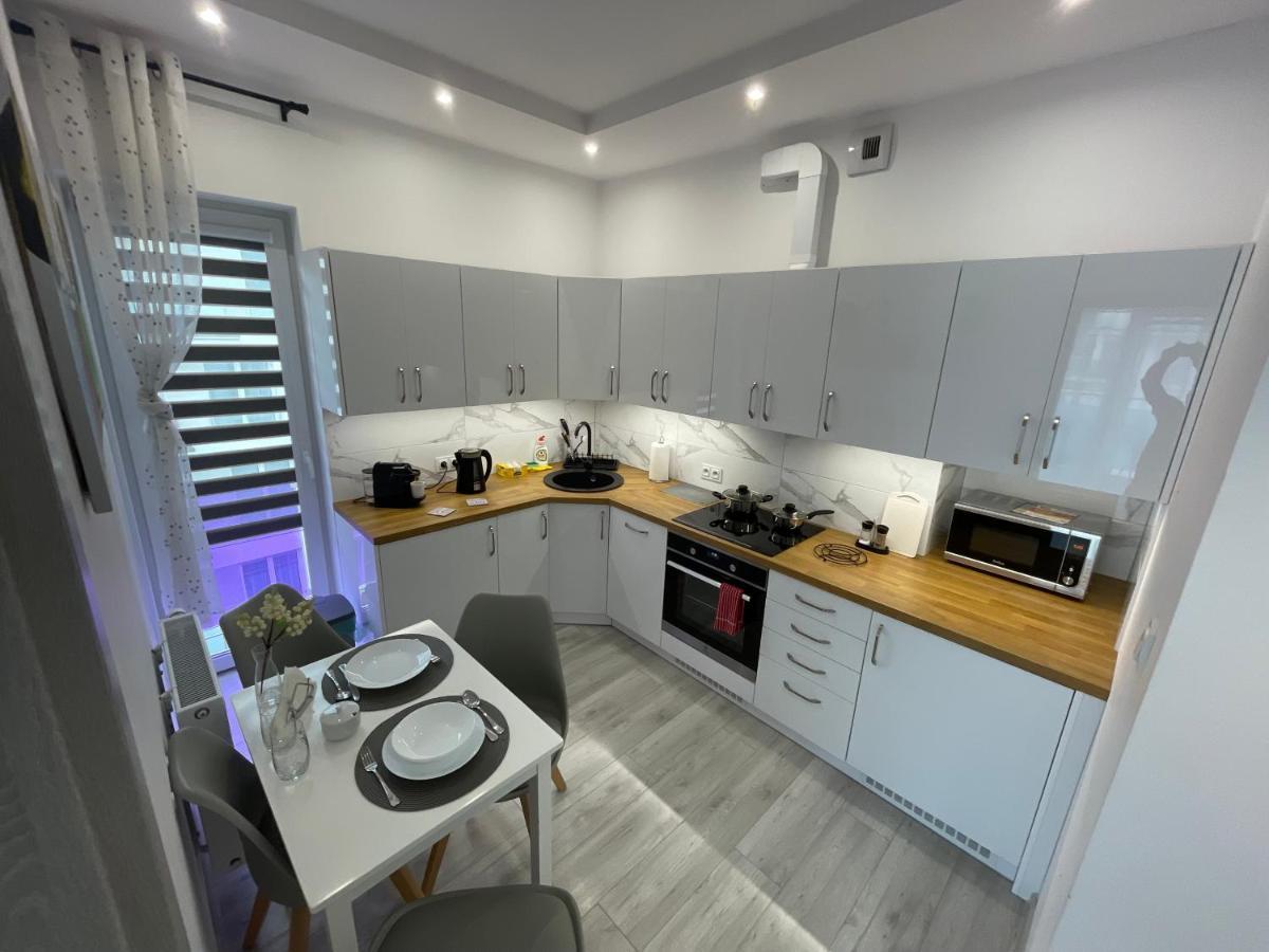 Apartament Nowoczesny Komfortowy Kustronia Z Garazem Balkonem Wanna Bielsko-Biała Buitenkant foto